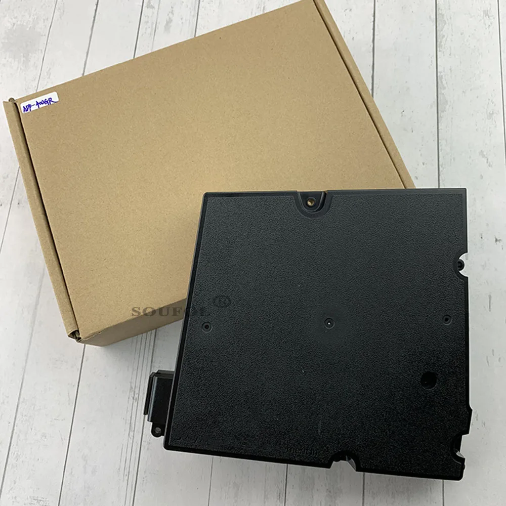 ADP-400GR alimentatore per PS5 - Gaming Accessories Console recensione e prezzo