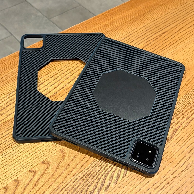 Custodia in fibra di carbonio  - Gaming Accessories Ipad recensione e prezzo